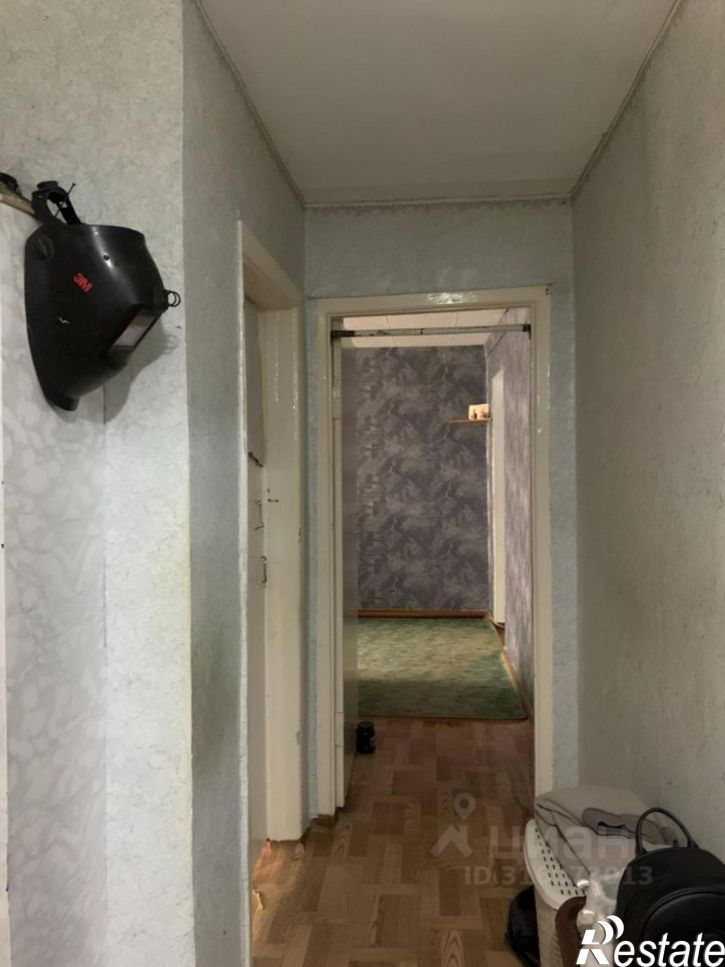 3-комн квартира ул Изюмовская, 8,  д. 8
