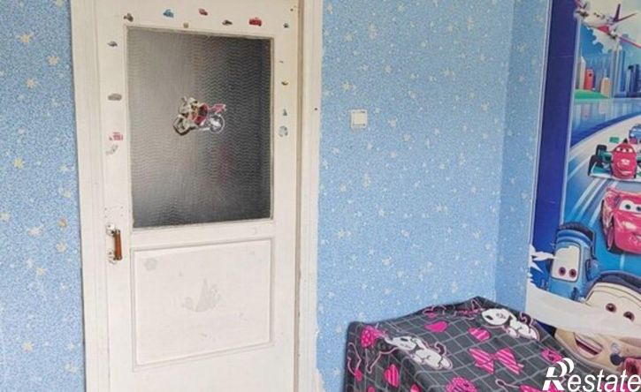 4-комн квартира Шербакульский район, село Екатеринославка, улица Конституции СССР, 10