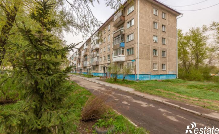 2-комн квартира Омск, микрорайон Заозёрный, улица Бархатовой, 3Б