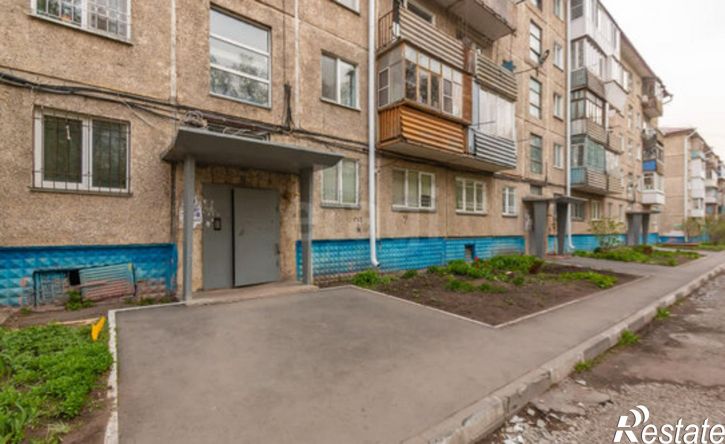 2-комн квартира Омск, микрорайон Заозёрный, улица Бархатовой, 3Б