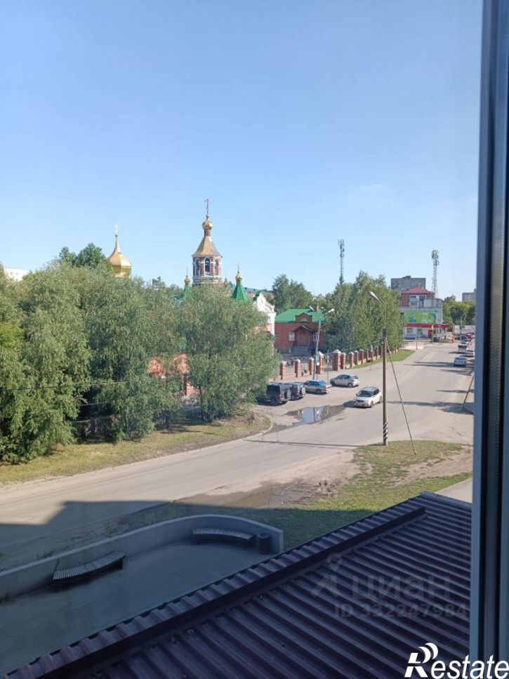3-комн квартира Омск, улица Сулеймана Стальского, 12