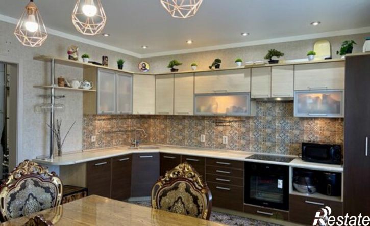 3-комн квартира Омск, улица Перелёта, 7к3