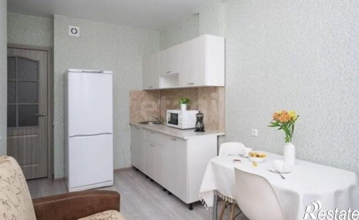 1-комн квартира Омск, улица Б.Г. Шаронова, 27