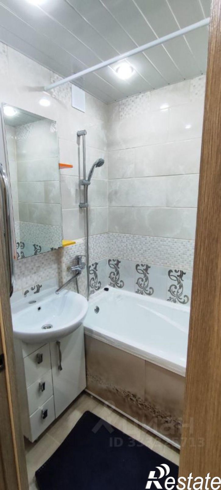 3-комн квартира Омск, улица Дмитриева, 2/1