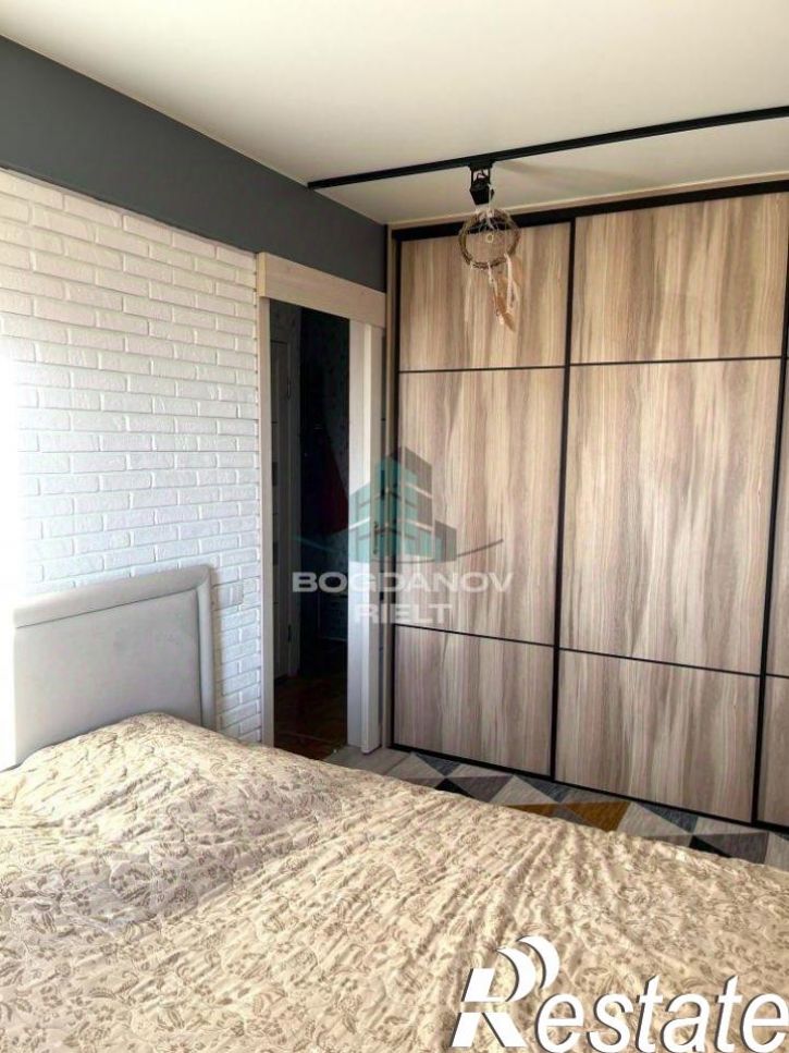 3-комн квартира улица Василия Маргелова, 239,  д. 239