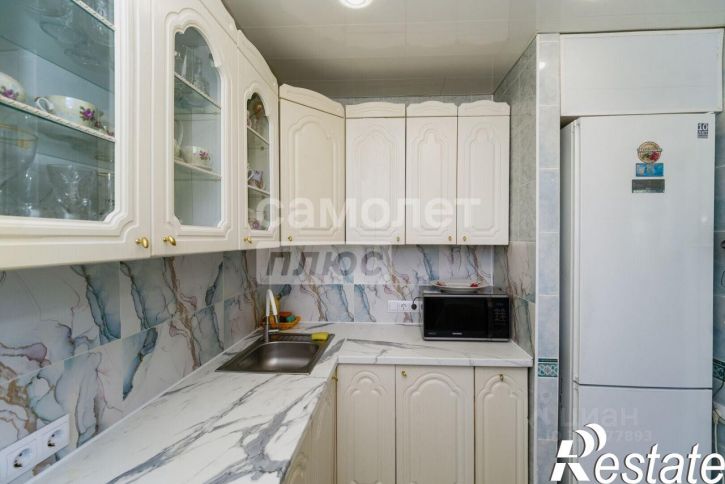 3-комн квартира улица Дианова, 7Б,  д. 7Б