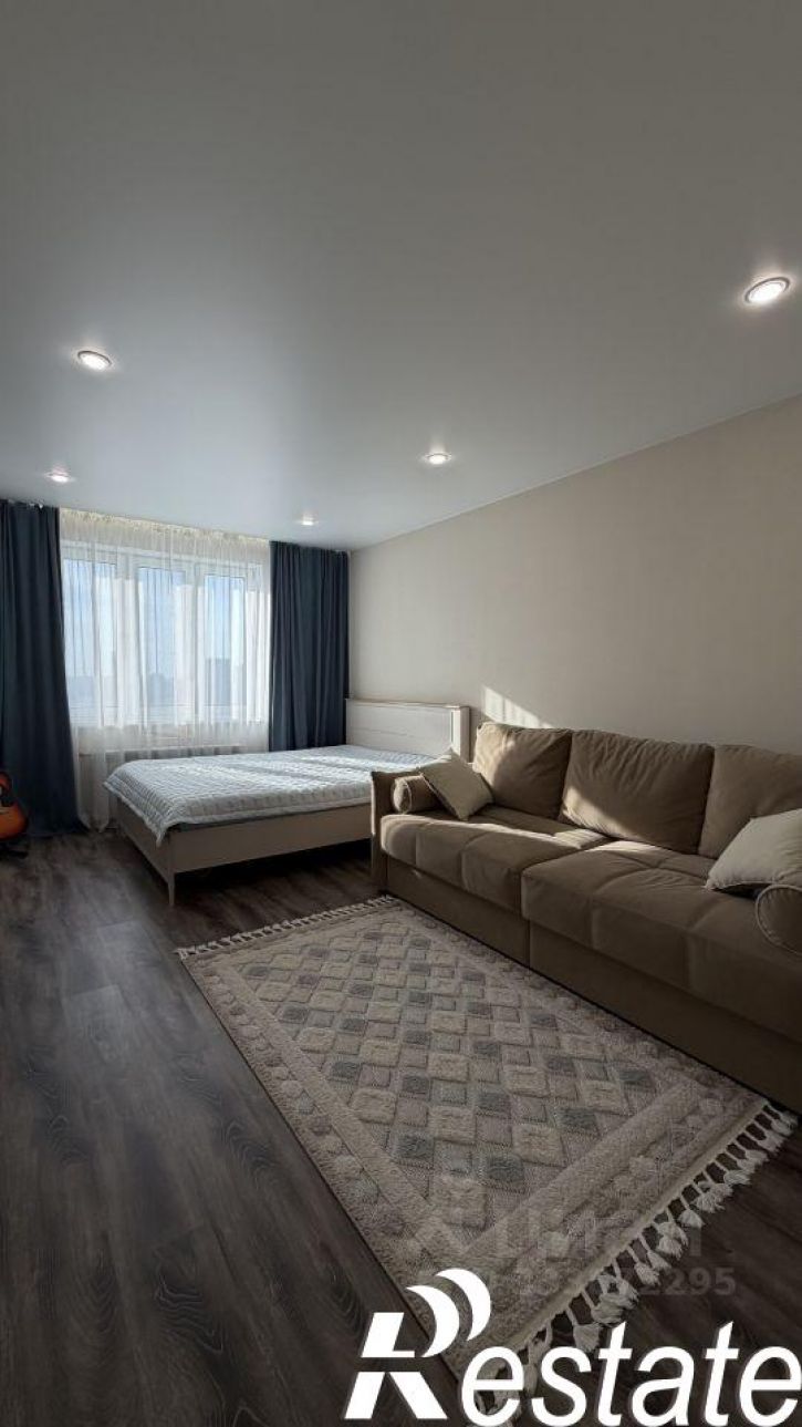 1-комн квартира проспект Комарова, 21 к1,  д. 21 к1