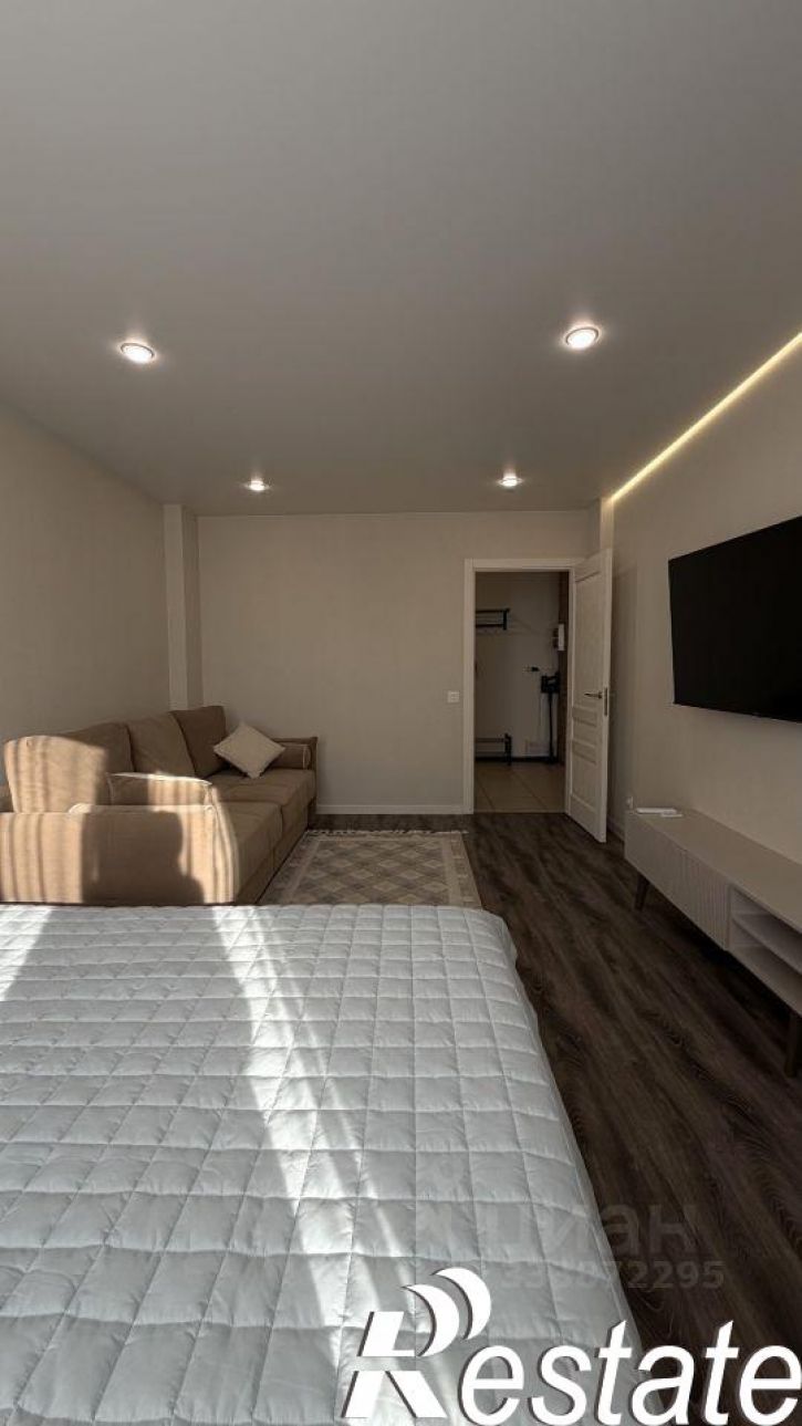 1-комн квартира проспект Комарова, 21 к1,  д. 21 к1