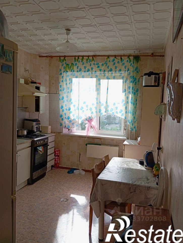 3-комн квартира проспект Комарова, 23,  д. 23