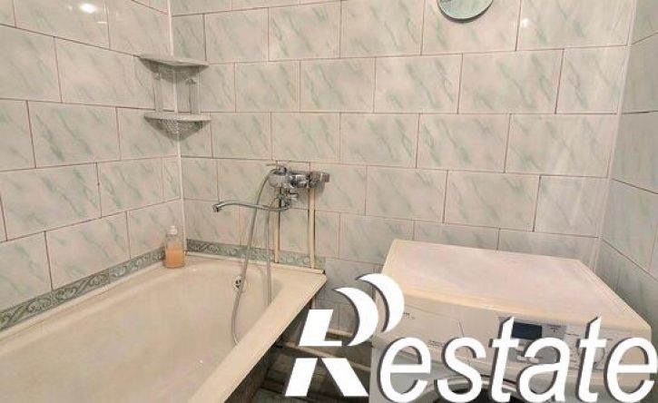 3-комн квартира улица Полторацкого, 64,  д. 64