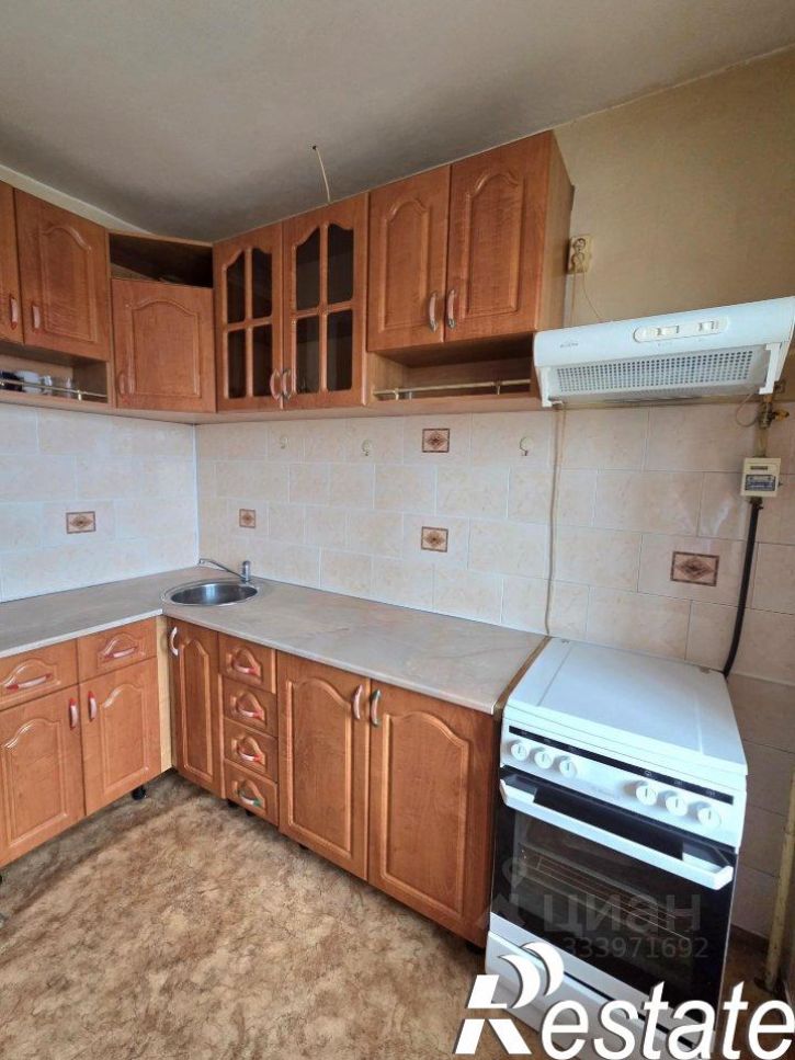 3-комн квартира улица Полторацкого, 64,  д. 64