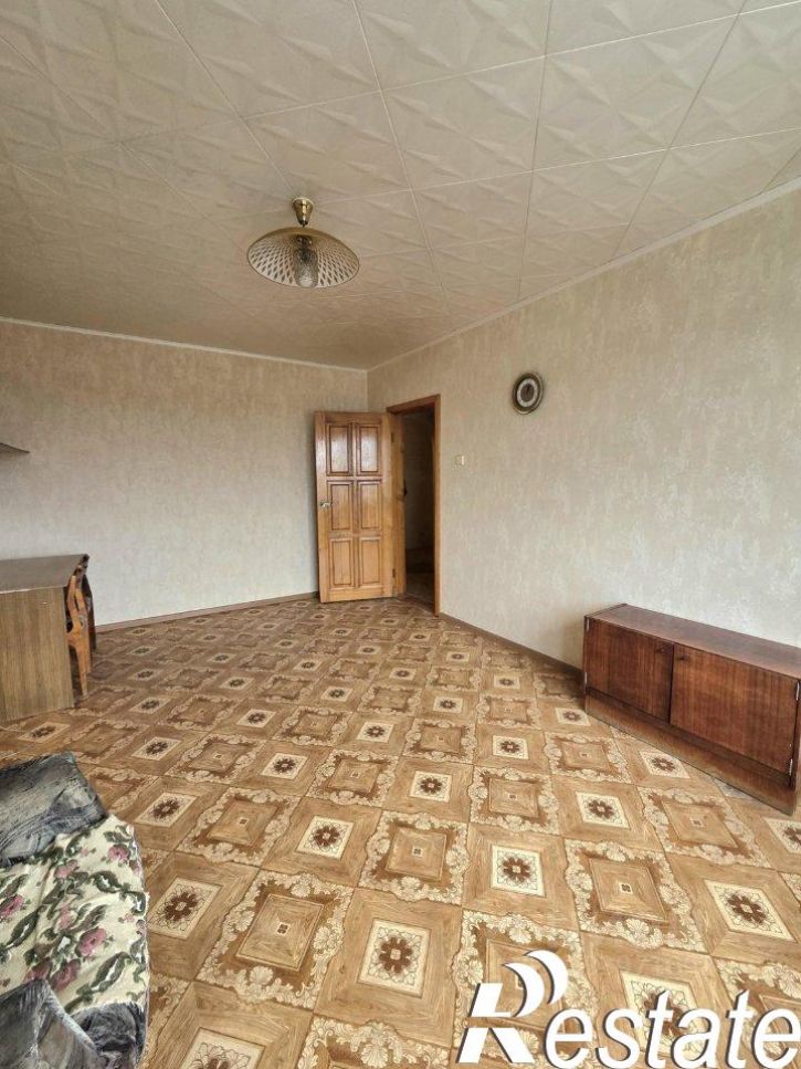 3-комн квартира улица Полторацкого, 64,  д. 64