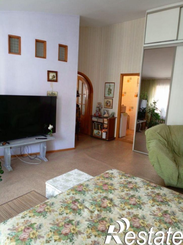 2-комн квартира улица Лазо, 21,  д. 21