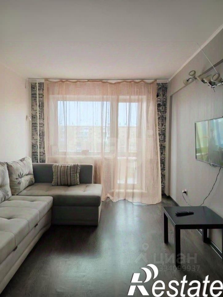 3-комн квартира улица Путилова, 7Б,  д. 7Б