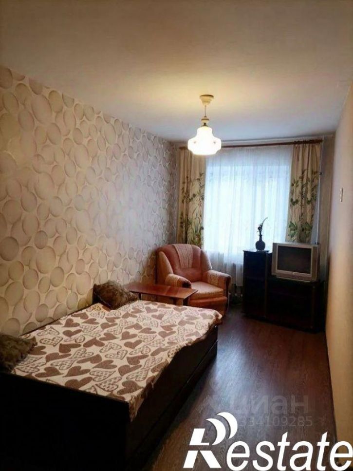 3-комн квартира улица Белозёрова, 3,  д. 3