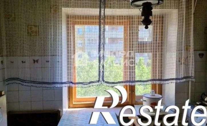 3-комн квартира улица Серова, 24,  д. 24