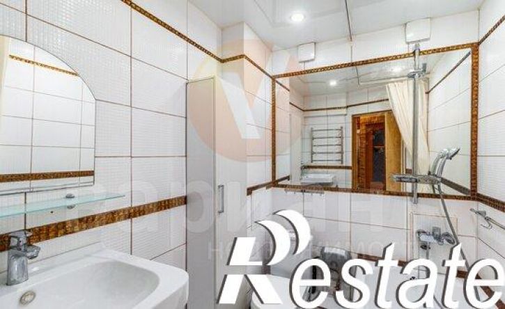 4-комн квартира улица 50-летия ВЛКСМ, 5,  д. 5