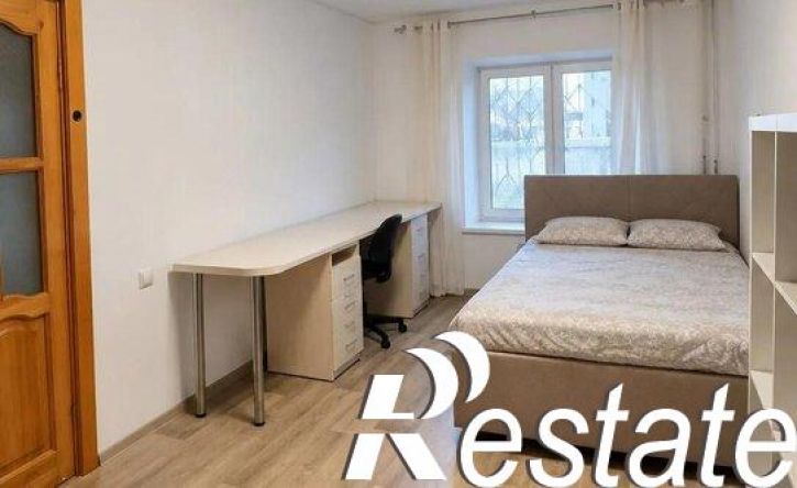 4-комн квартира Космический проспект, 111,  д. 111