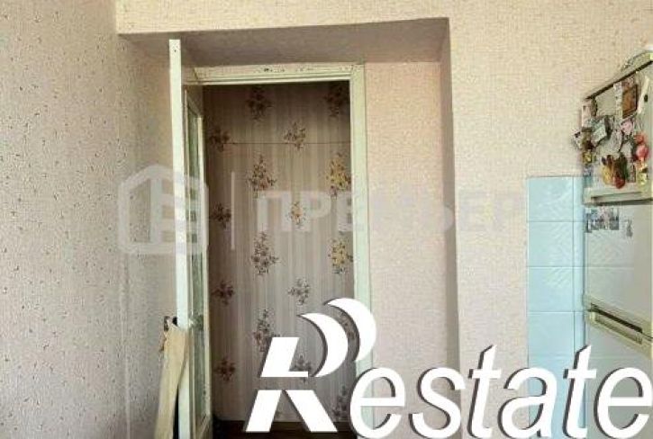 4-комн квартира улица 12 Декабря, 102,  д. 102