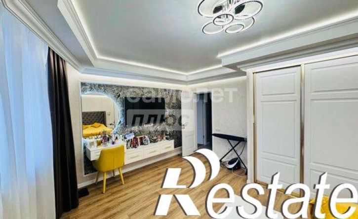 2-комн квартира улица Серова, 18А,  д. 18А